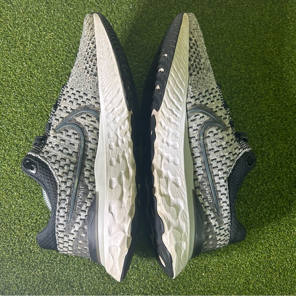 Nike React Infinity Run Flyknit Black Smoke Grey DD3024-006 Shoes Women’s 8.5 - Picture 5 of 9